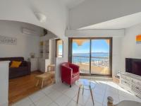 Appartement vue mer et front de mer avec terrasse - B&B