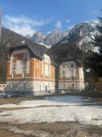 Appartamento Le Case Gemelle - Ferienwohnung Cave del Predil