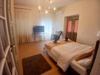 Portfront Neoclassical Gem in Lavrio - B&B Lávrio