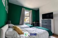 Four Bedrooms By Stay Snug Short Lets & Serviced Accommodation Preston With Wi-Fi, Free Parking & Great Location - B&B