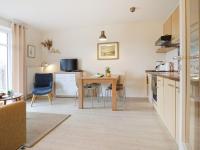 One-Bedroom Apartment with Terrace
