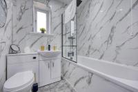 Charming Terrace House for Relaxing Retreat - Bed and Breakfast Dumbarton