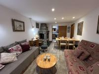 Appartement chaleureux avec terrasse, à 250m des pistes - Méribel, animaux acceptés - FR-1-180-344 - Bed and Breakfast Méribel