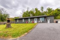 Four Bearoom Cottage - B&B Sevierville