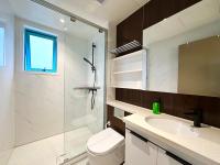 Apartamento de 2 dormitorios con balcón y vistas al mar