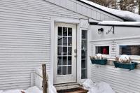 Chittenden Farmhouse - Historic 4BR, 2BA, 20 Min to Skiing, 7 Min to Mountaintop Resort - B&B Chittenden
