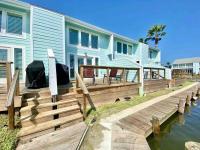 Key Allegro Condo on the BAY with BOAT DOCK & POOL! - B&B Rockport