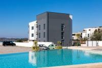 Sunset Bay apartment with pool in Medulin - B&B