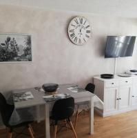 Appartement avec balcon au centre de Saint-Lary - B&B Saint-Lary-Soulan