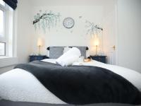 Coronation View by N And N Stays, Great location & Perfect for Workers, Contractors Visiting the area, Long stay disc available - Chambres d’hôtes Bath