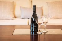 Villa Helena Santorini- Private Plunge Pool & BBQ - B&B Mesariá