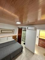 Apartamento con balcón