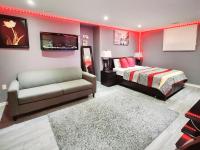 Staycation Studio Apartment, Private kitchen , Washroom, Micro Gym & Free Onsite Parking - Chambres d’hôtes London