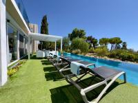 Casa Do Lago, Infinity Pool, Mountains & Sea view - B&B Estói