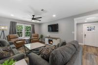 Coastal Casa -Charming 3 Bedroom House - B&B Gulfport