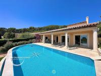 Villa Les Freesias - Grande Piscine - Vue sur Mer - Bed and Breakfast