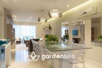 Alto padrão, 3 vagas, 4 suítes, A/C, 100m da Praia - B&B Camboriú