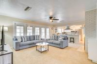6 Mi to Legoland: Retreat w/ Pool & Fenced Yard - Chambres d'hôtes Winter Haven