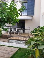 A 500m de la plage, pavillon confortable 6 personnes dans résidence recente - B&B