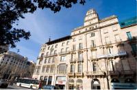 Ola Living Plaza Catalunya - Bed and Breakfast