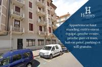 HOMEY AWESOME - Proche Gare et Tram - Centre-ville - Balcon privé - Wifi gratuit - B&B Annemasse