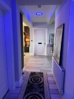Lush Apartment 2 Bedrooms with Balcony & Parking - Chambres d’hôtes Birmingham