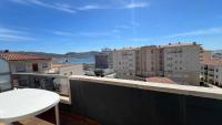 Bonito dúplex con vista mar y aparcamiento AV-02 - B&B Roses