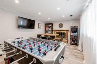 Spacious 4 bdr w/ Game Room 5 min Drive to College - B&B
