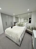 High Deluxe Standard flat for 6 people in the heart of London - B&B