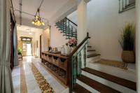 Santitham Pool Villa I 5 Bedrooms I walkable I Entire villa I Daily Housekeeping - Chambres d'hôtes Chiang Mai