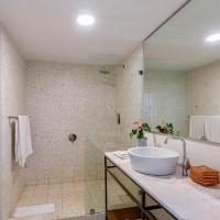 Superior - King/Twin With balcony and Kitchenette