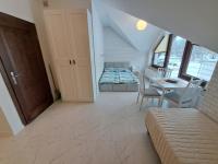 Vierbettzimmer mit Balkon
