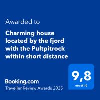 Charming house located by the fjord with the Pultpitrock within short distance - Chambres d'hôtes Strand