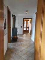 LECHUFER, 80m2, Haushälfte mit privatem Eingang, Kaminofen, Terrasse, Garten - Chambres d’hôtes Pinswang