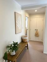 Auckland Coastal Hideaway Castor Bay Beach - B&B