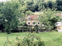 Robins Cottage cosy home hot tub quiet village - Chambres d’hôtes Hackness