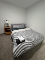 Pat's Coombs Homestay - B&B Weston Creek