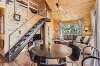 Mountain Cabin In Woods And Views Hot Tub - Chambres d’hôtes Bordenville