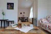 Apartment mit Balkon