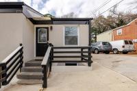Comfortable 2 Bedroom Near Downtown Atl Sleeps 6 Free Parking - Bed and Breakfast