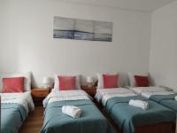 Chambre Quadruple avec Salle de Bains