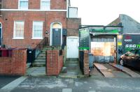 Modern 2BR Flat with Parking & Wi-Fi in Reading Centre - B&B