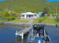 Classic Rotoiti Lakefront - B&B