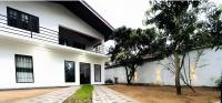 Golden Paradise Transit Hotel - B&B