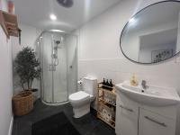 Camera Matrimoniale con Vista Giardino