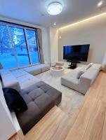 Snow Face - B&B Hakuba