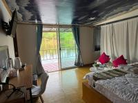 Raft House Bansuan Maenam - B&B Kanchanaburi