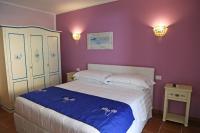 Standard Zimmer mit Kingsize-Bett