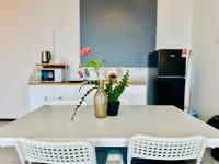 Spacious 3BR Retreat Comfort & Convenience in Prime Location 2-10pax - Chambres d’hôtes Jelutong