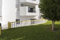 Areias de São João 2BR Apartment - Shared Pool & Terrace, by Hopstays - B&B Albufeira